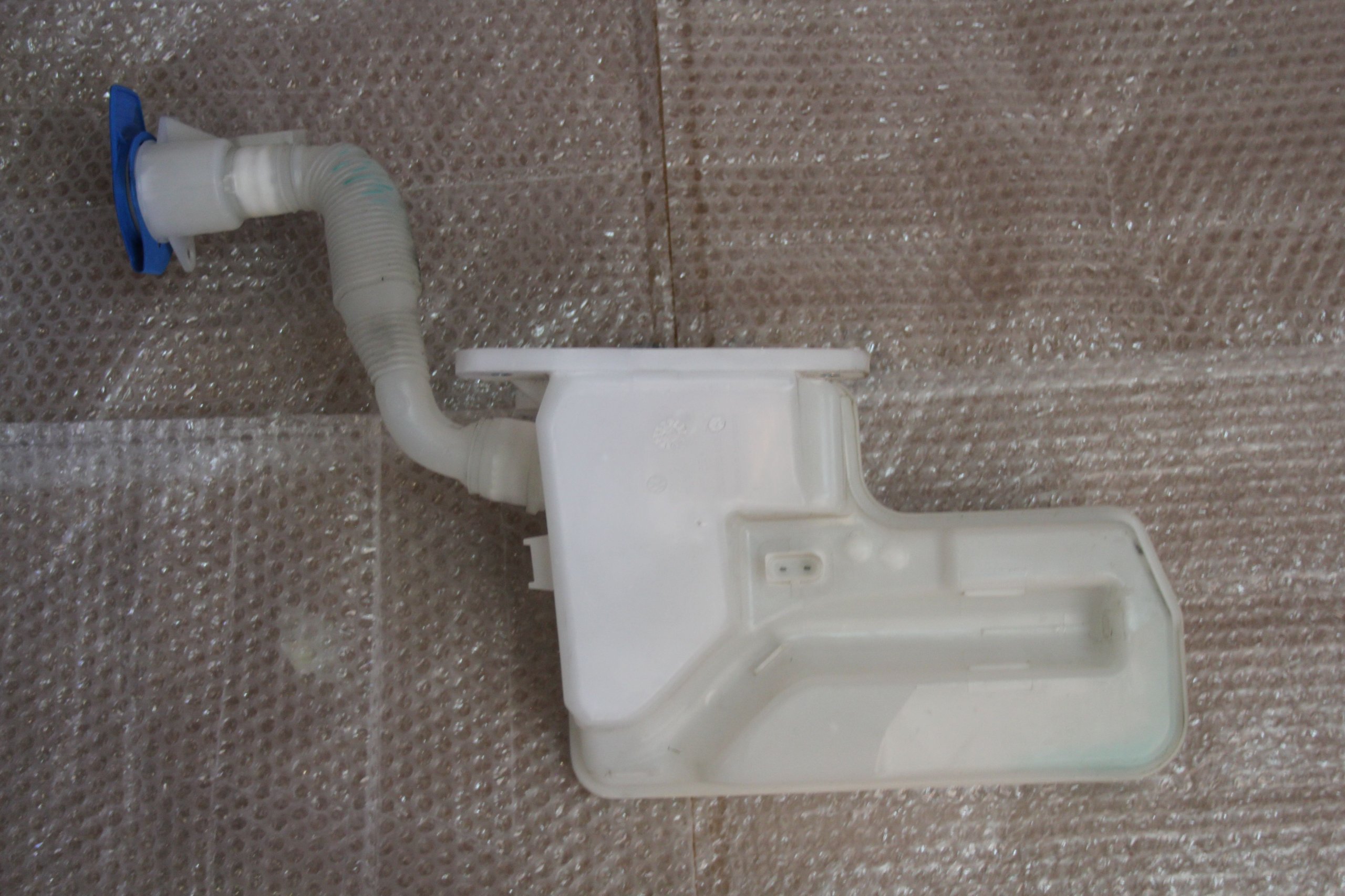 БАЧОК ОМЫВАТЕЛЯ ОМЫВАТЕЛЯ VW AUDI SKODA 5Q0955453