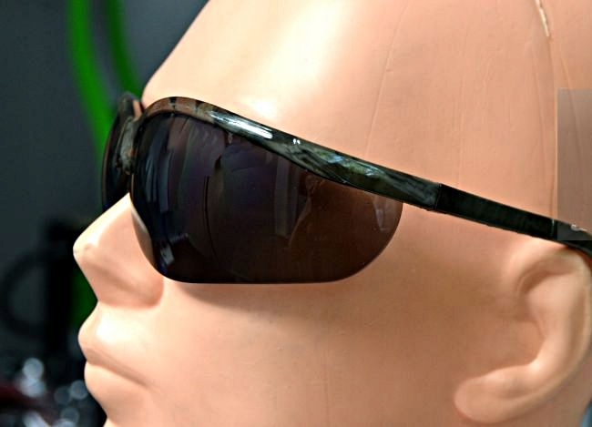 OKULARY ETUI MORO TURYSTYCZNE PRZECIWSŁONECZNE Kolor soczewek szare i czarne