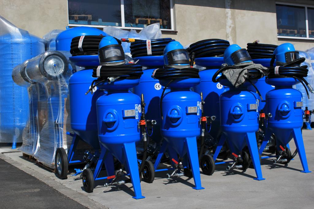 PIASKARKA 215L SPRĘŻARKA PIASKOWANIE WODĄ Rodzaj inna