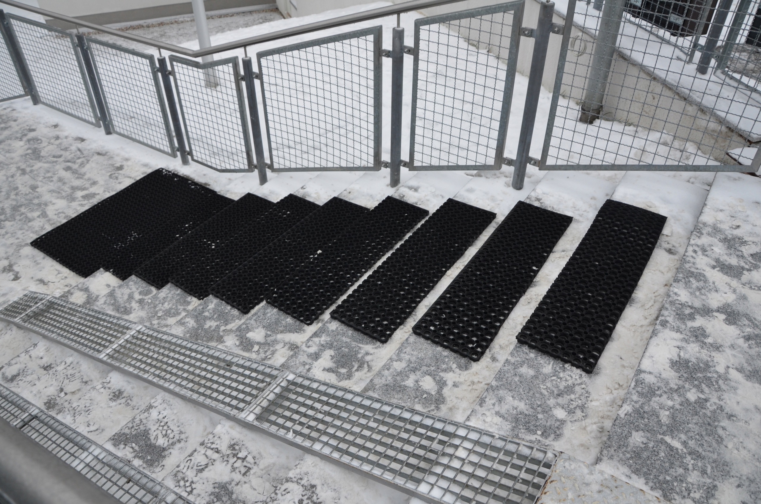 Gumowe nakładki na schody zewnętrzne zima 30x100cm 7565183759 - Allegro.pl