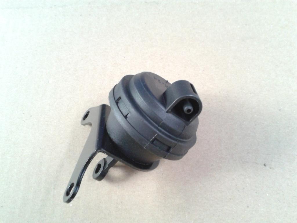 Купить клапана на опель. Вакуумный клапан Opel Zafira 2.2. Вакуумный клапан Опель Зафира а 2.0. Вакуумный клапан управления турбиной Опель Зафира 2 0. Вакуумный клапан Зафира б.
