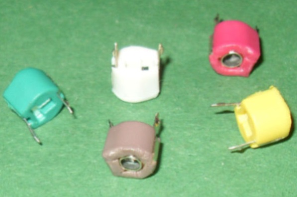 TRYMER 3pF-10pF kondensator nastawny 10szt (2531) Producent PRC