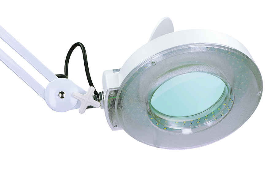 КОСМЕТИЧНА ЛАМПА З ЗБІЛЬШУЄ 8dpi 120 LED PROFESSIONAL Домінуючий колір - білий.