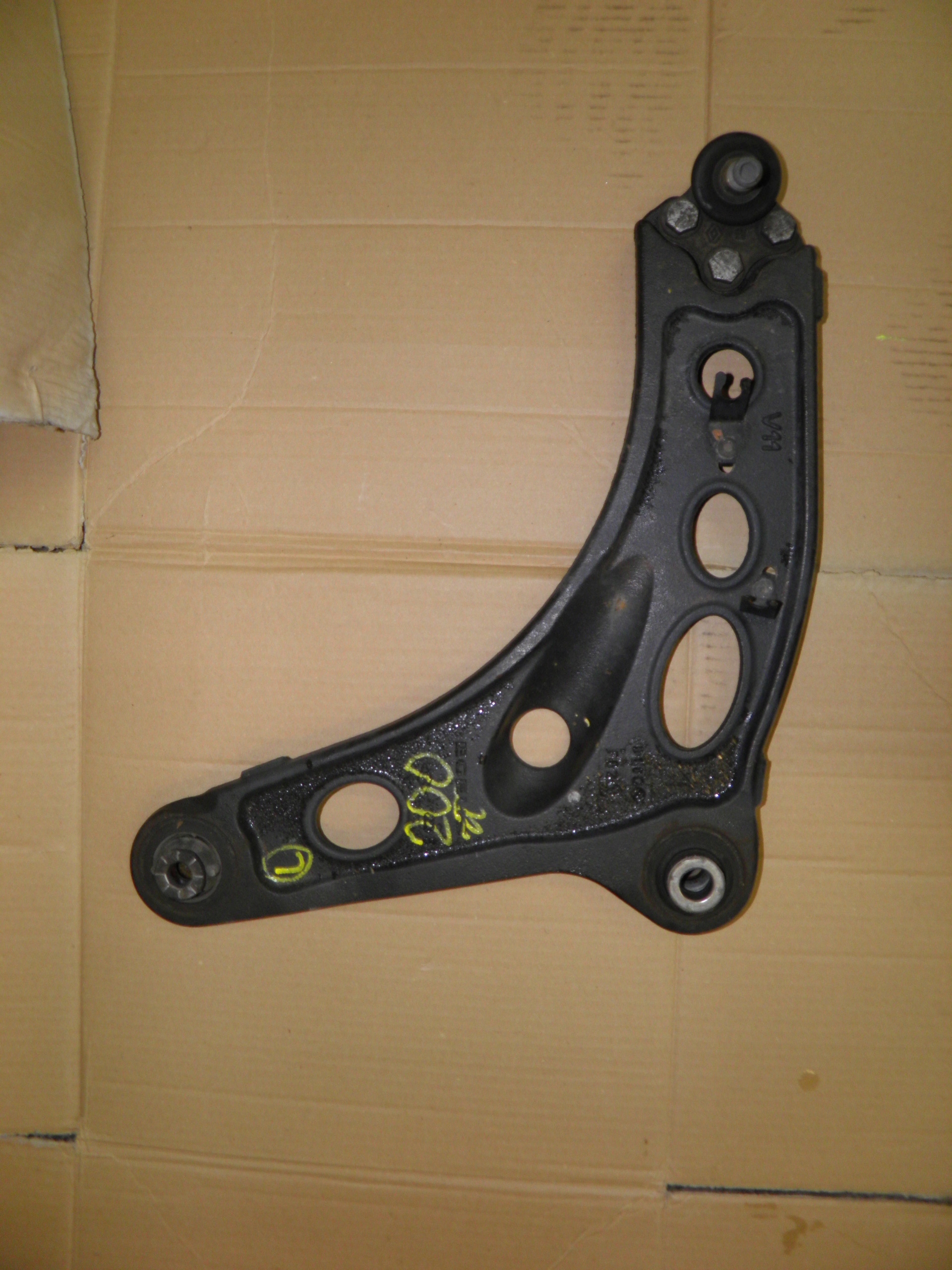 Renault OE 8200688033 ричаг