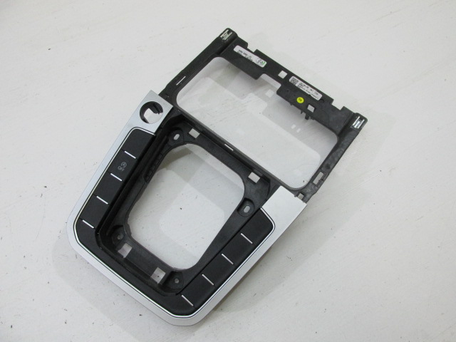3G1864263 - Рамка передач VW PASSAT B8