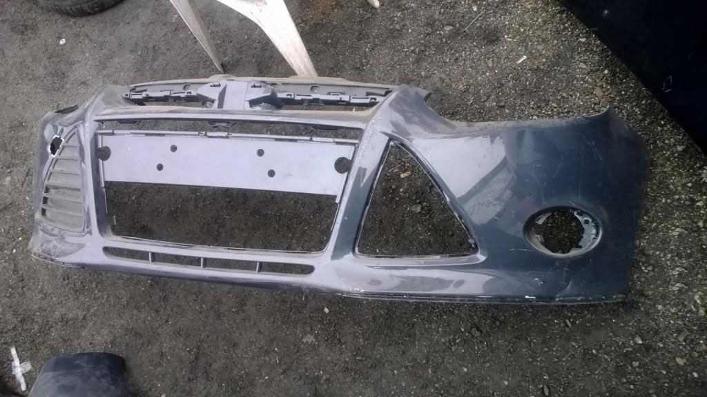 Ford Focus 2011 2012 przedni zderzak