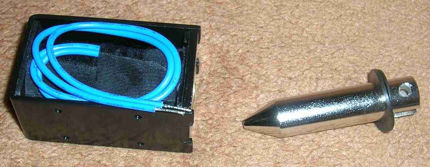 Elektromagnes Ciągnący 12V 8W 19N Producent Intertec