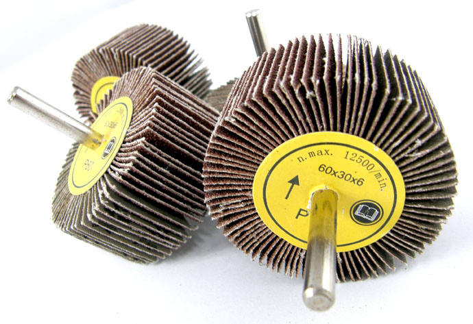 ŚCIERNICA TRZPIENIOWA LAMELKOWA 60x30x6 gr. 60 Rodzaj tarczy ścierna