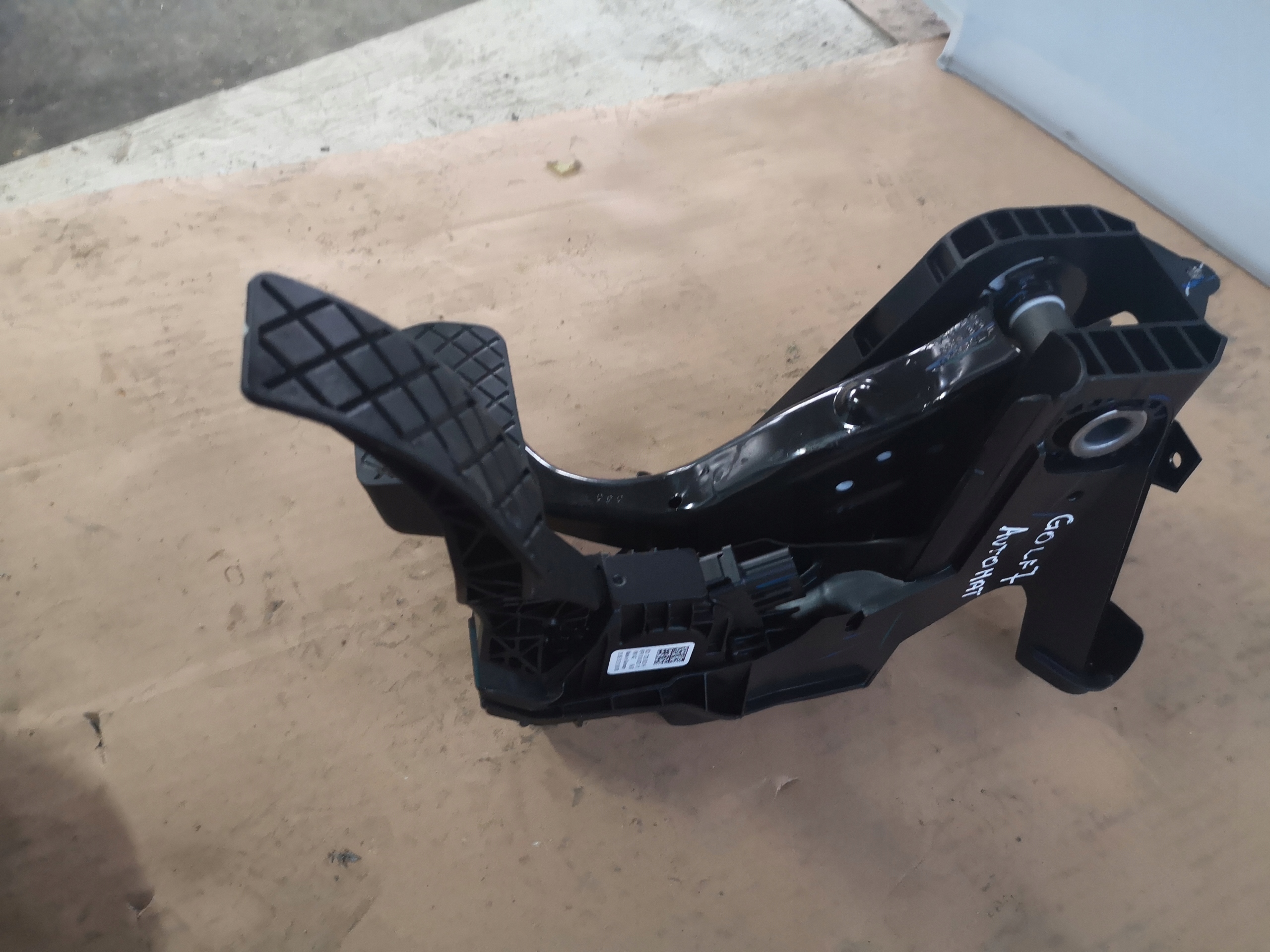 5Q1723503H - VW GOLF 7 1.8 TSI ПЕДАЛЬ АКСЕЛЕРАТОРА СЦЕПЛЕНИЯ 5QM723058B