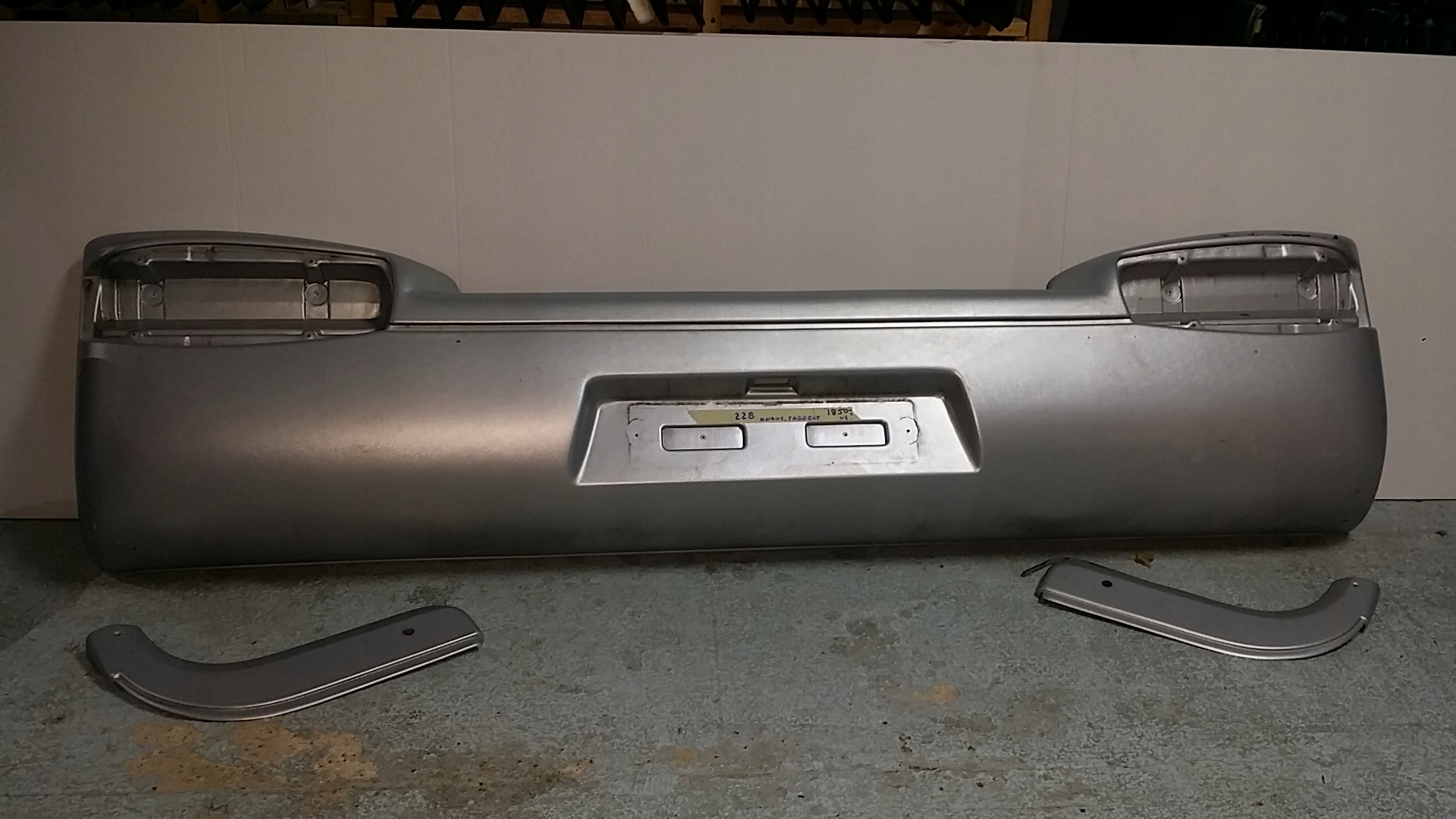 Бампер для причепа RV 228 см. Tabbert Knaus