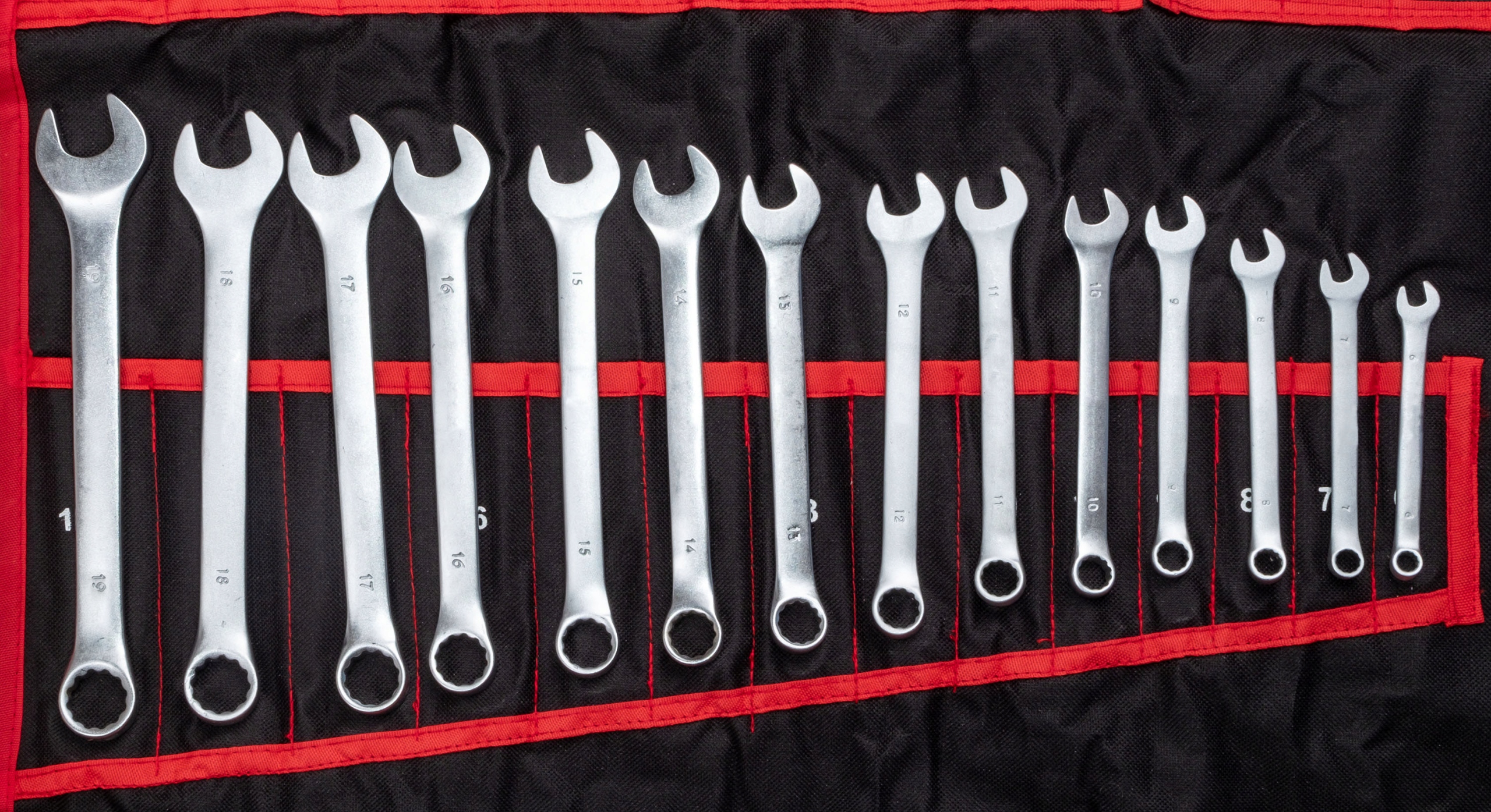 KLUCZE PLASKO OCZKOWE 6 32 TORX ZESTAW KLUCZY 47sz Number of Elements sets