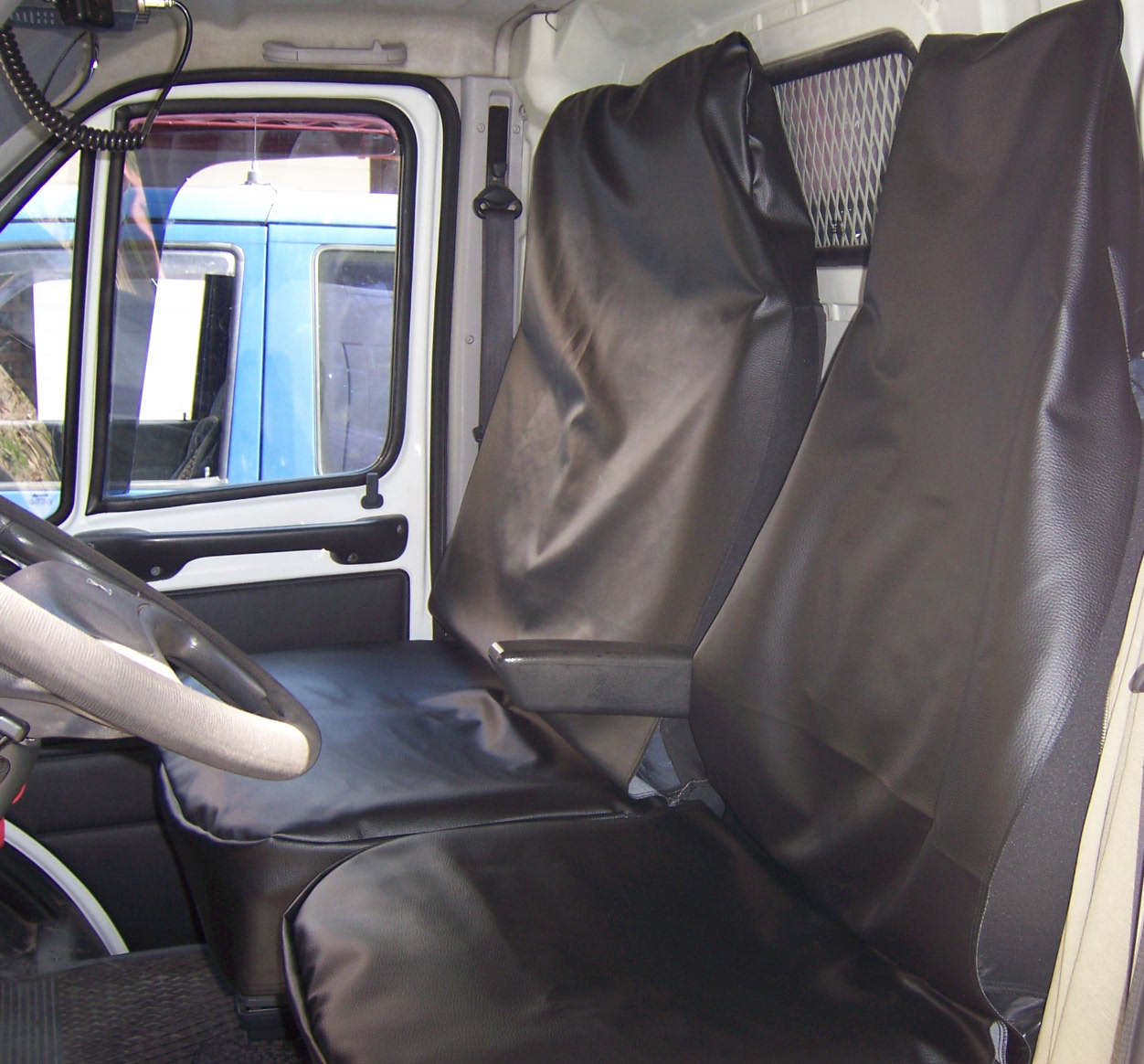 

Pokrowiec Ochronny Warsztatowy Bus 1+2 do busa