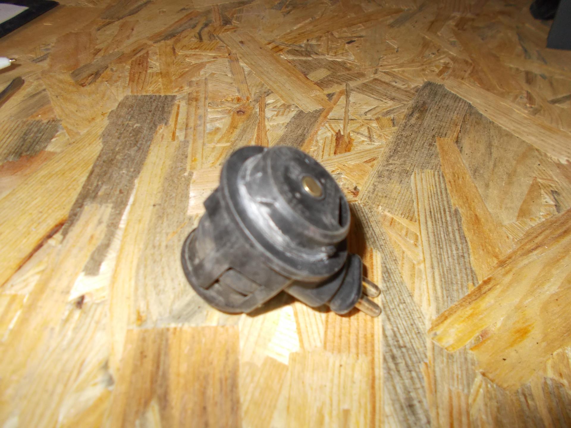 Перемикач вихлопного гальма Scania Merit 1353142