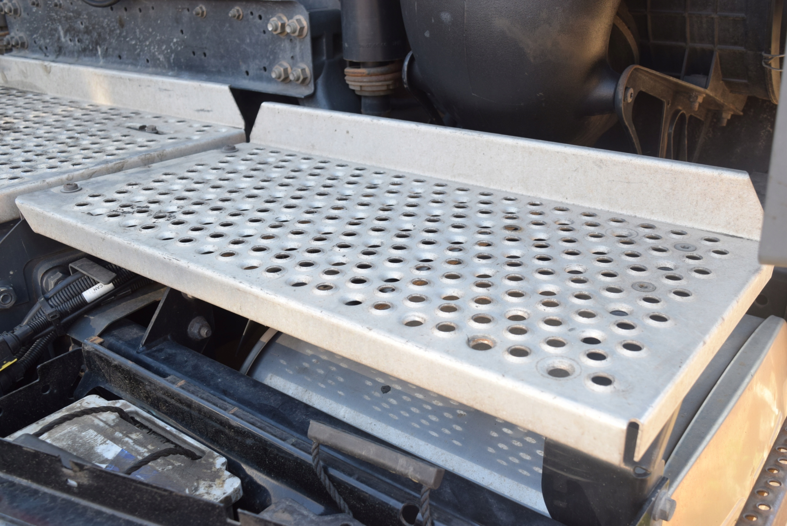 Kratka Aluminiowa Podest Oslona DAF XF 105 Part manufacturer DAF original OE