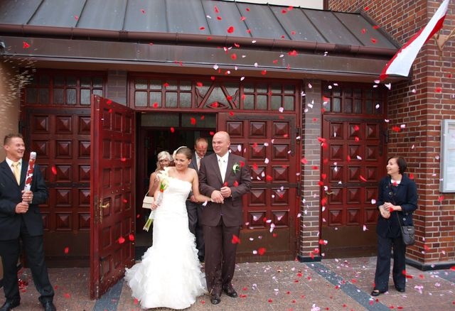 Tuba Armatka Strzelająca Konfetti BIAŁE PŁATKI RÓŻ Ślub Wesele Komunia 60cm Kod producenta KPPRB60-YK