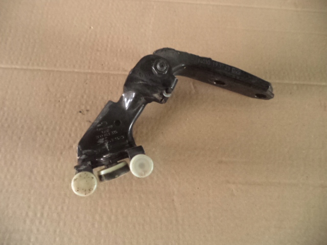 VW T5 ROLKA DRZWI PRZESUWNYCH 7H0843335 Numer katalogowy części 7H0843335