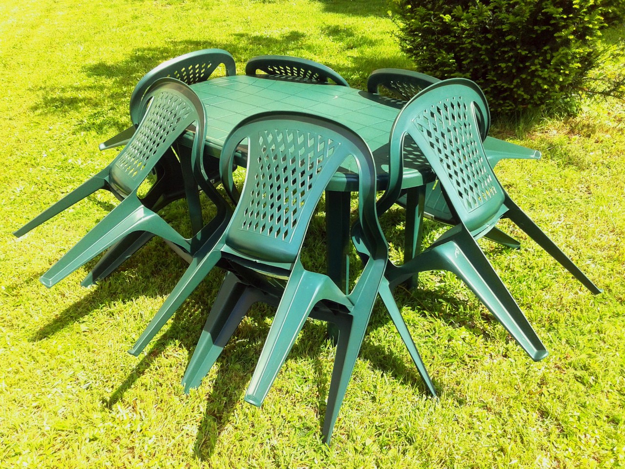 MOCNY ZIELONY ZESTAW 6+1 DUŻY STÓŁ KRZESŁA PLASTIK Kod producenta 661