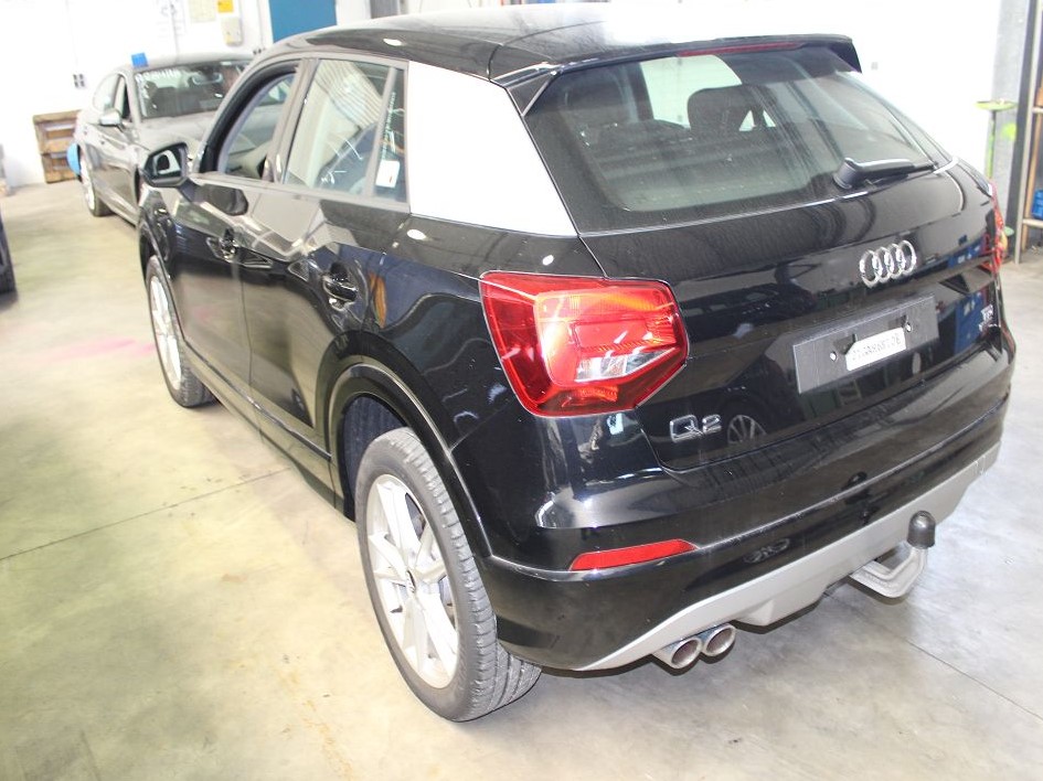 AUDI Q2 81a KOMPLETNY Tył БАМПЕР КРИШКА  ФАРИ Ly9b foto 1