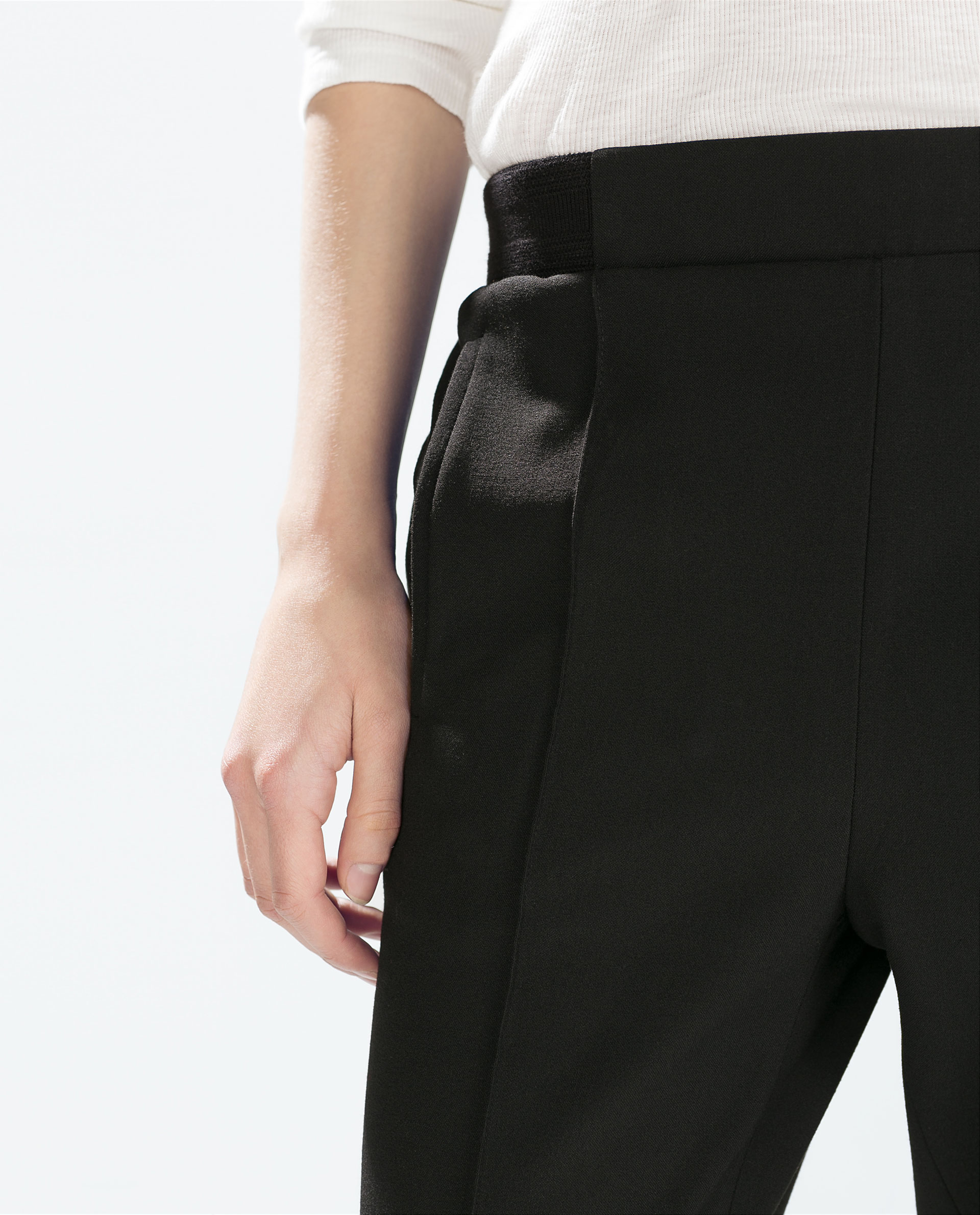 Moda Spodnie Spodnie materiałowe Trf by Zara Spodnie materia\u0142owe kremowy W stylu casual 
