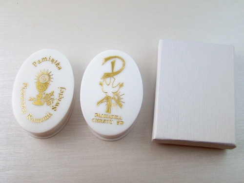 MEDALIK ŁAŃCUSZEK MB CZĘSTOCHOWSKA KOMUNIA CHRZEST Cechy brak