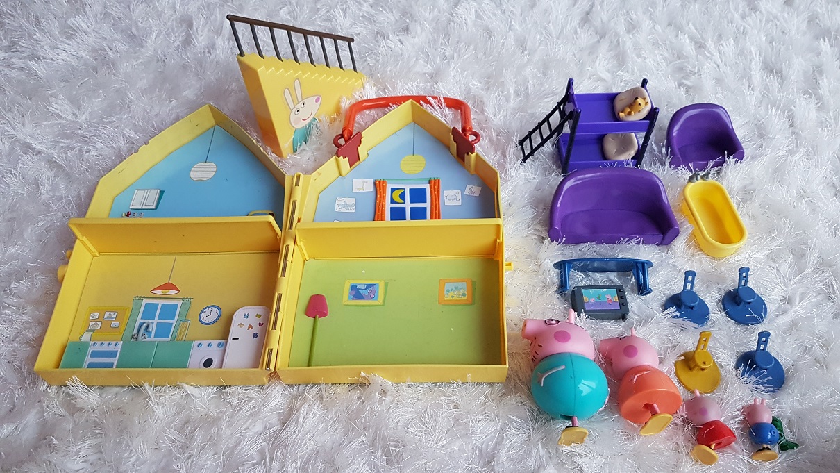 Domek świnka Peppa Wyposażenie I Figurki Domek świnka Peppa Wyposażenie I Figurki