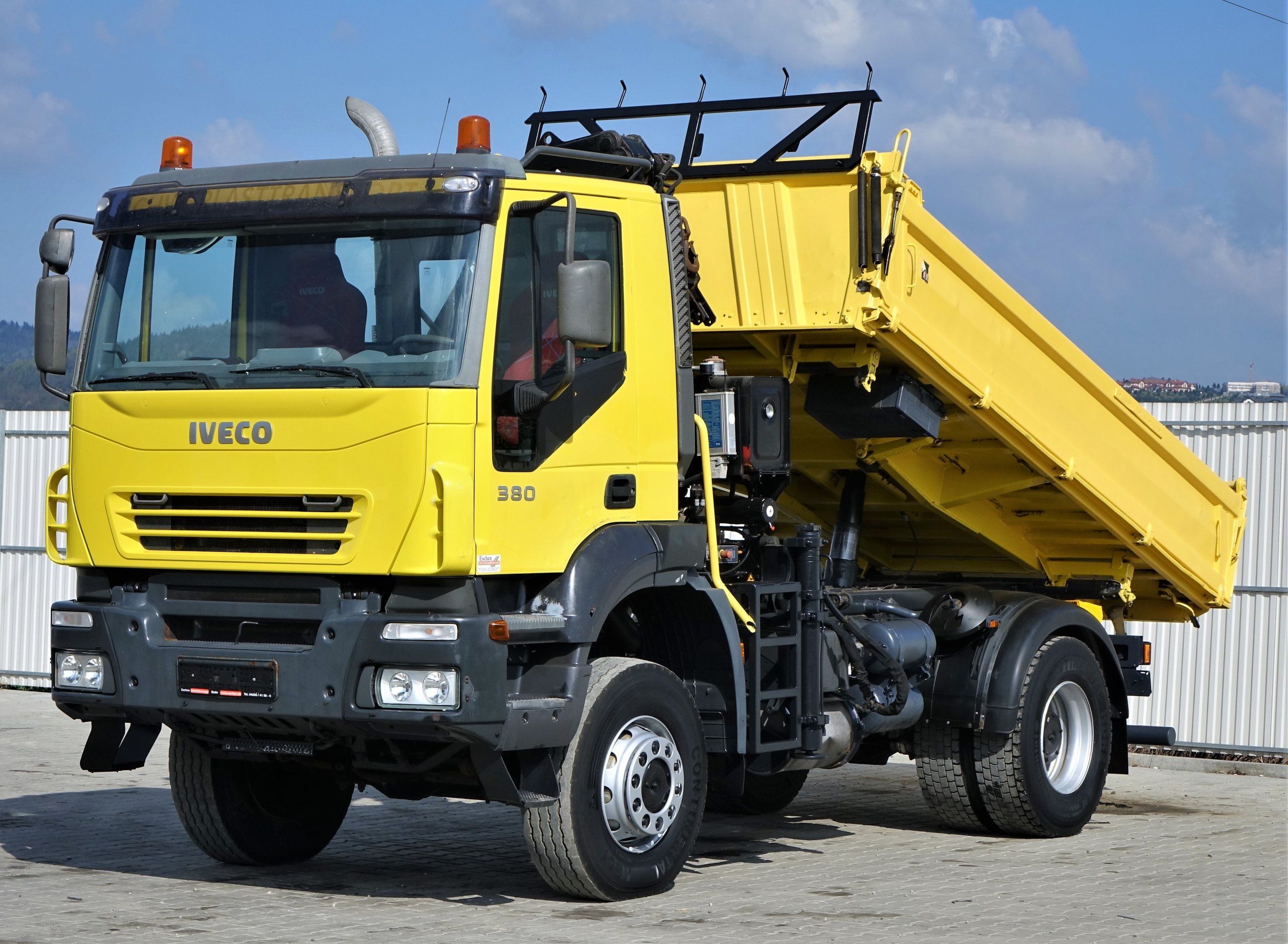 Фара iveco trakker