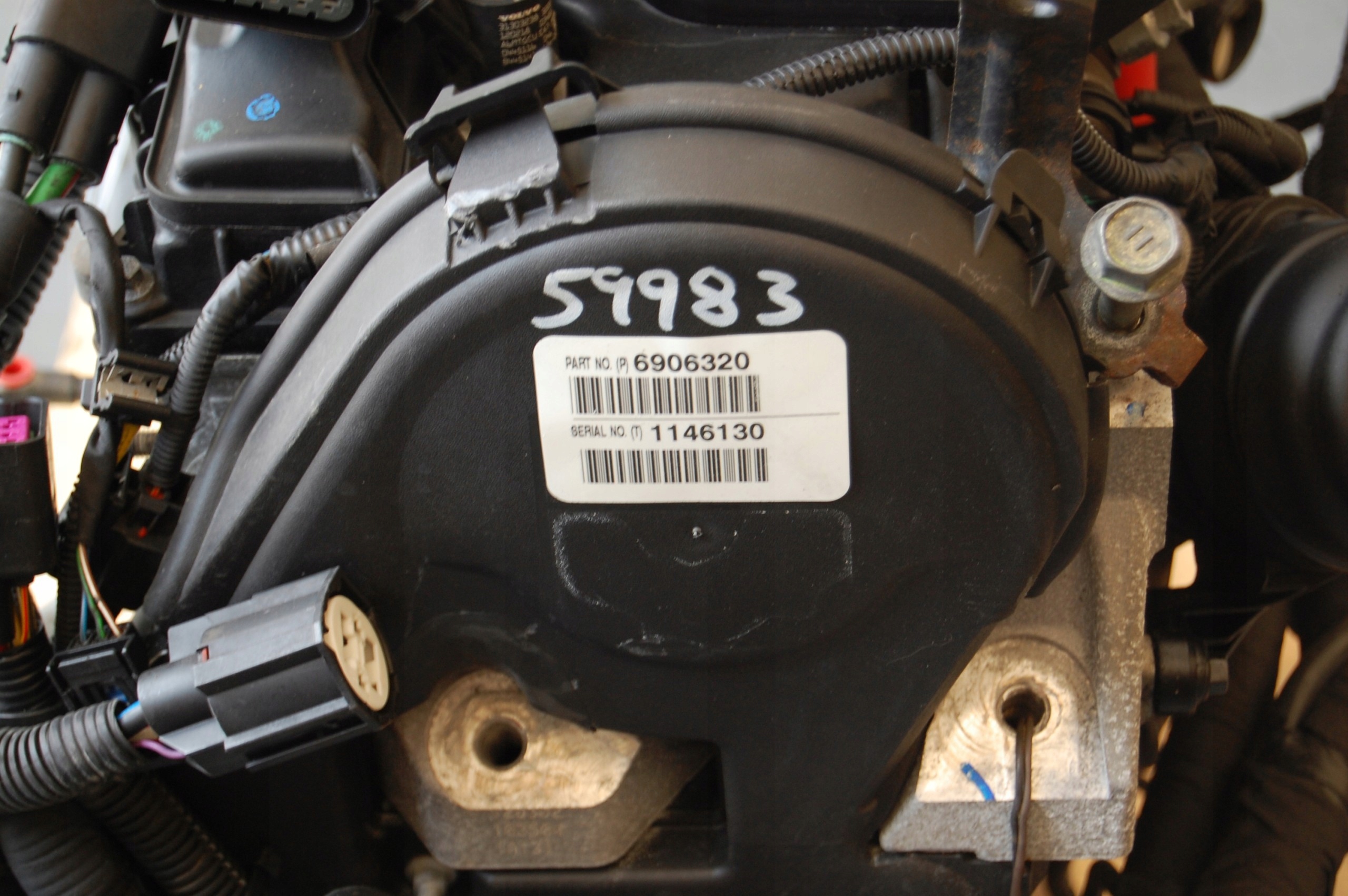 Kompletny silnik VOLVO XC60 D5204T3 2.0 D3 7428982949