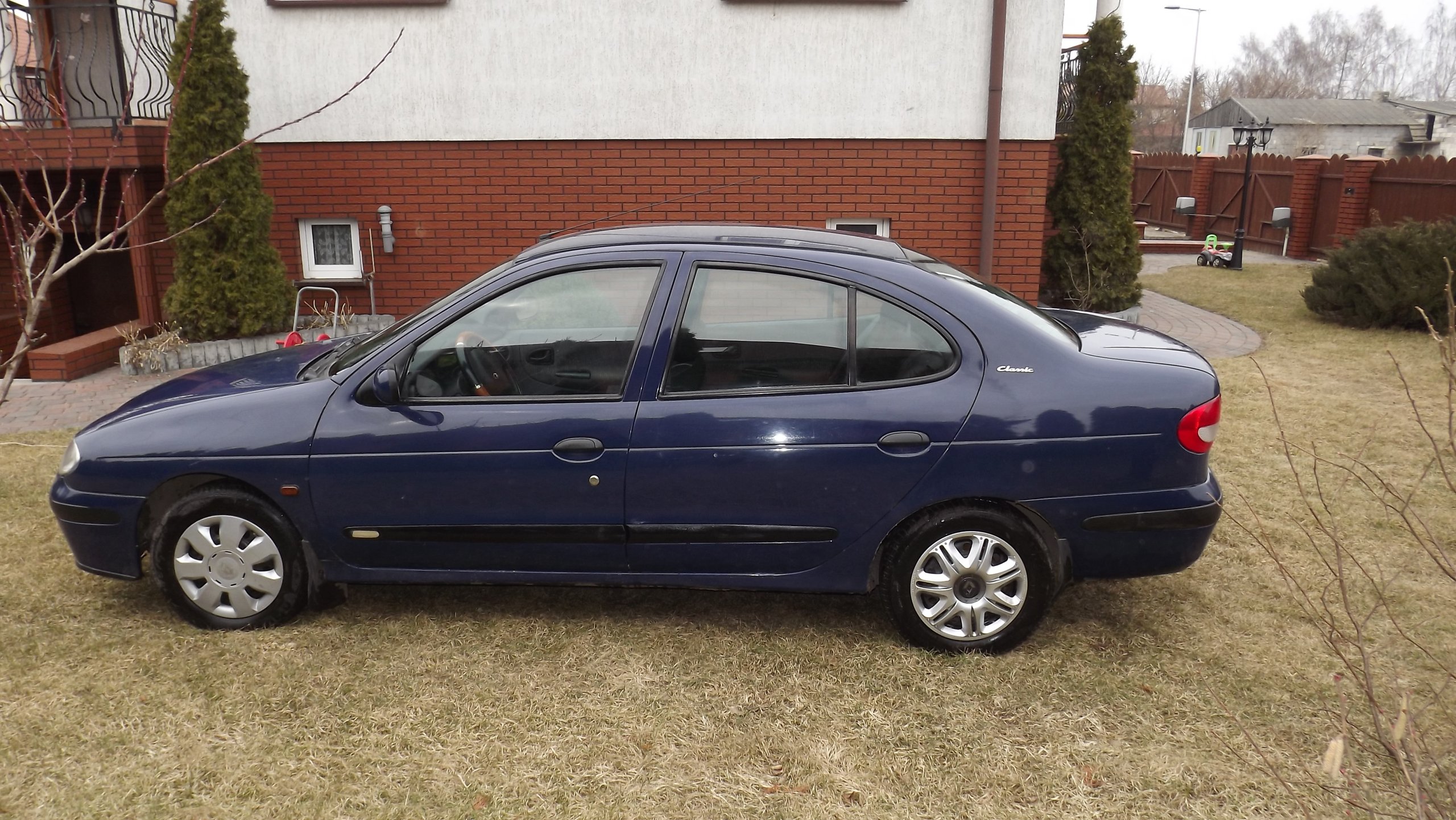 Pictures Of Renault Megane Ii Classic 2001 Auto Database Com