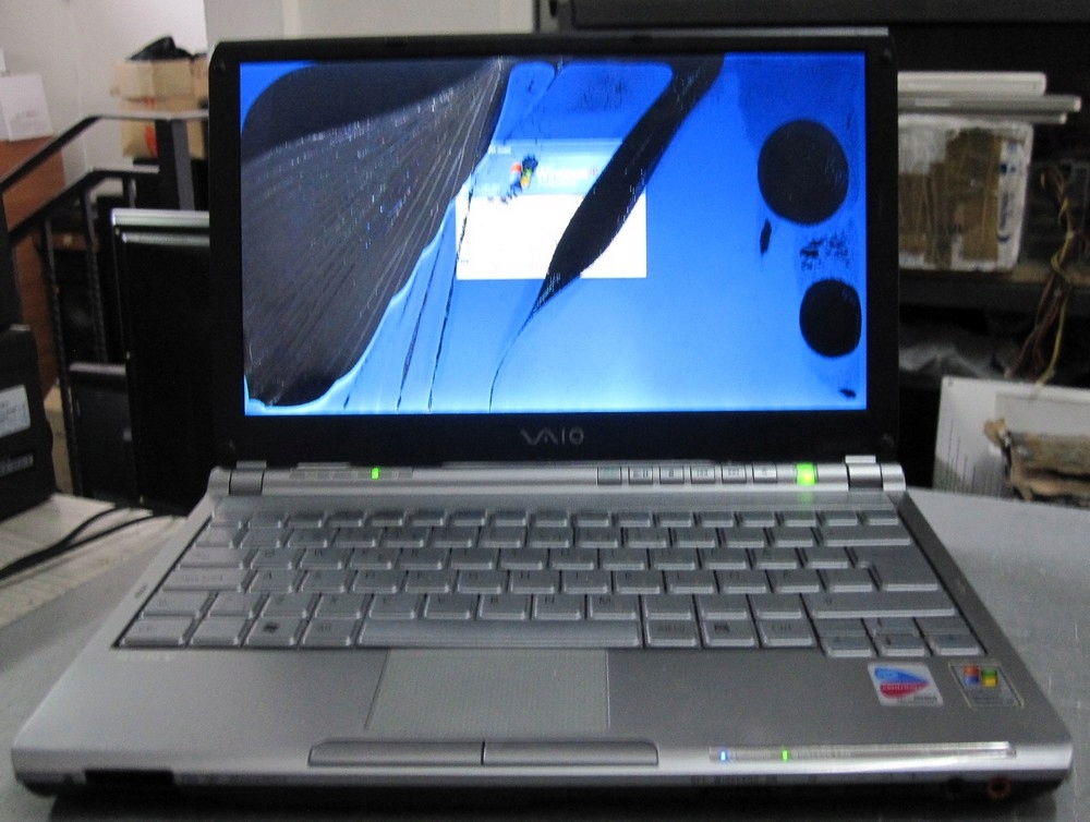 LAPTOP SONY VAIO PCG-4G1M 1GB