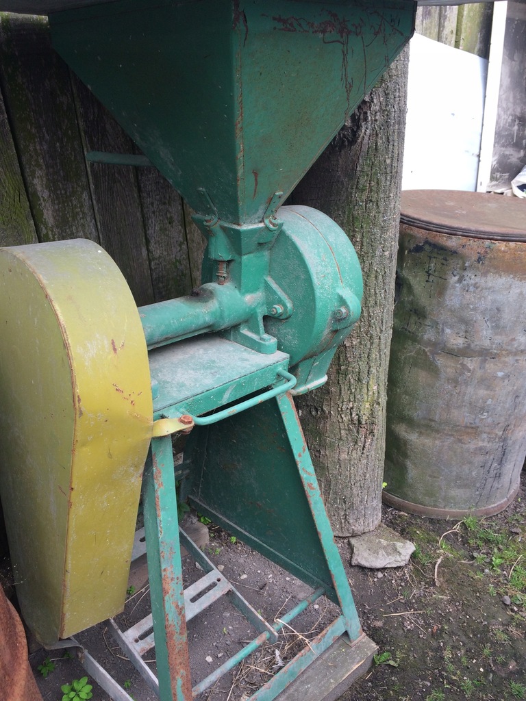 Śrutownik rolniczy na kamienie H-112