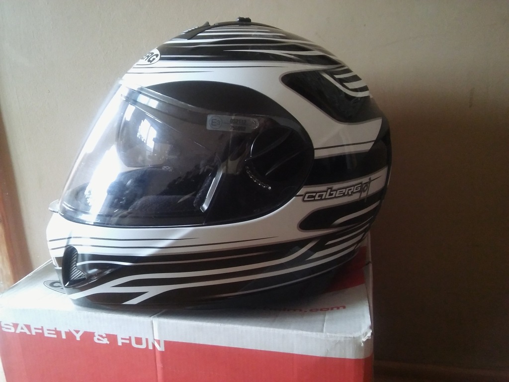 Kask CABERG V2 407