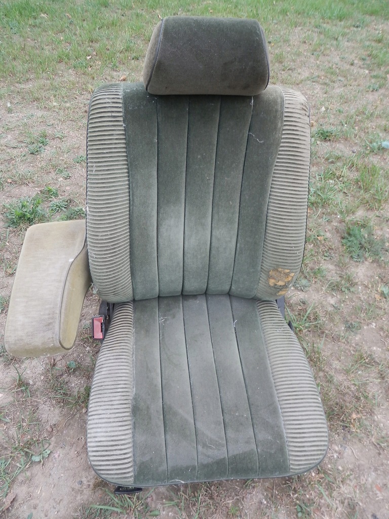 Fotel kierowcy mercedes W123 coupe zielony welur