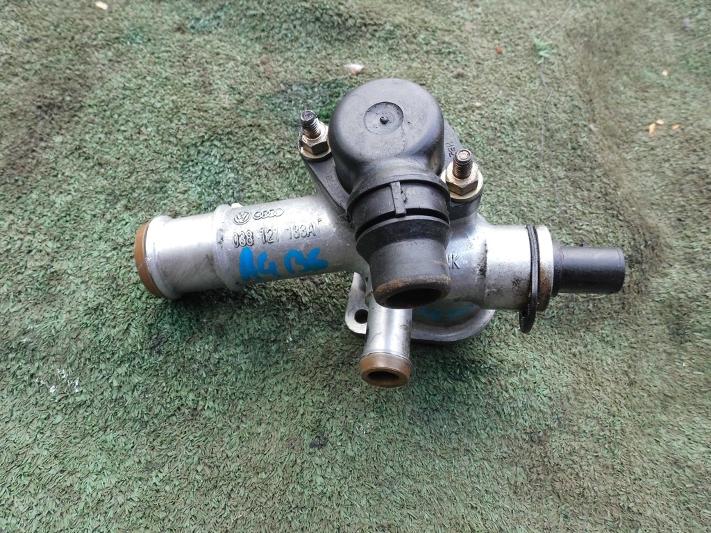 KRÓCIEC WODY 038121133A PASSAT B5 A4 B6 1.9TDI AVF
