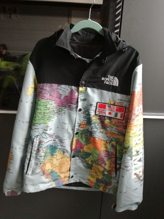 Supreme x clearance tnf flags map