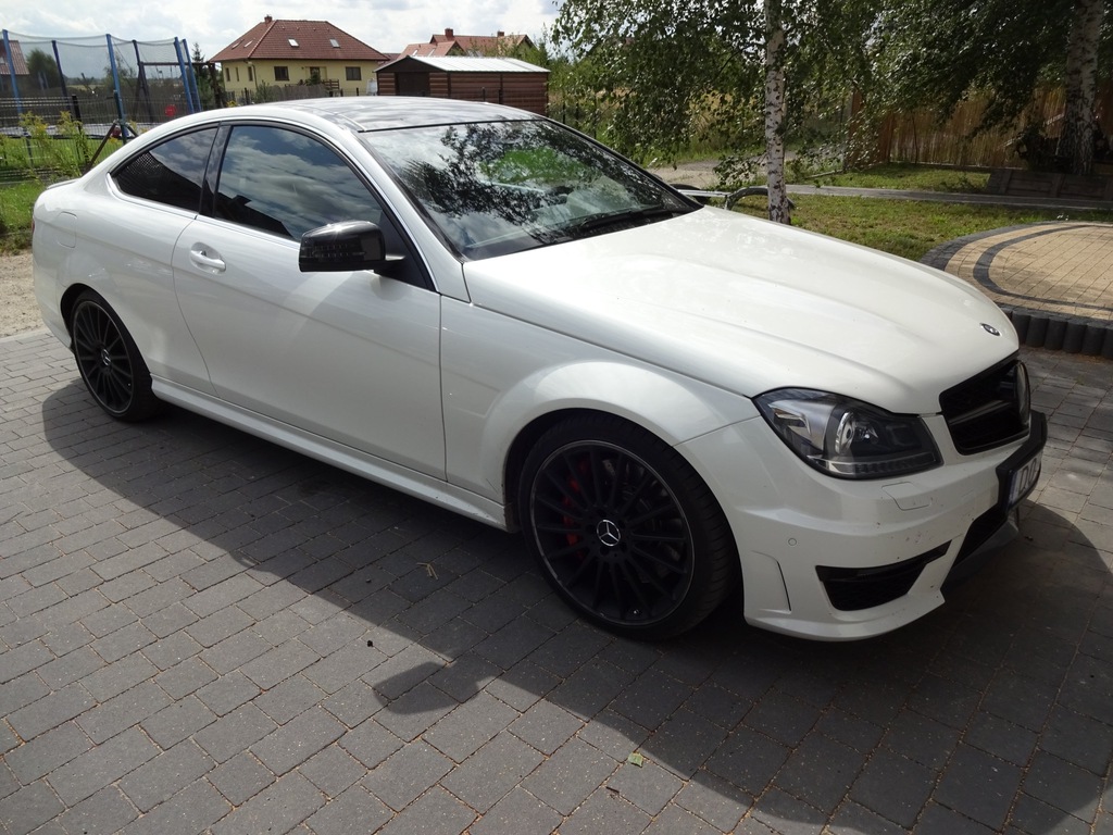 MERCEDES C 204 COUPE AMG 6.3 FUL CARBON 530 KM