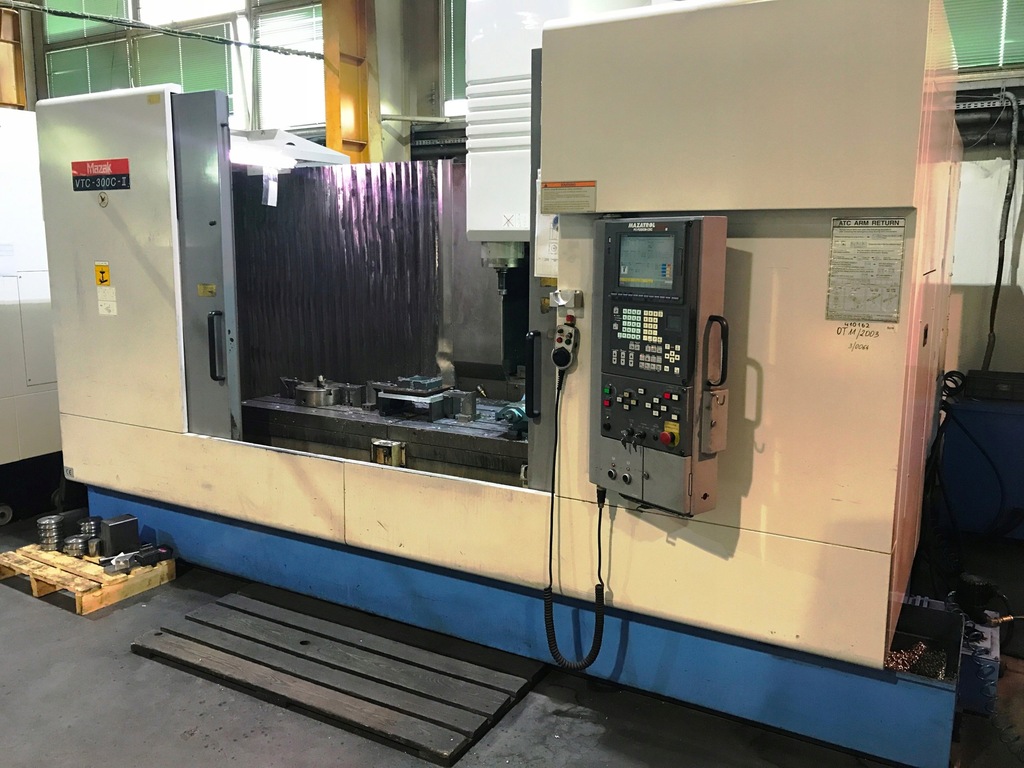 Pionowe centrum obróbcze MAZAK VTC 300C II