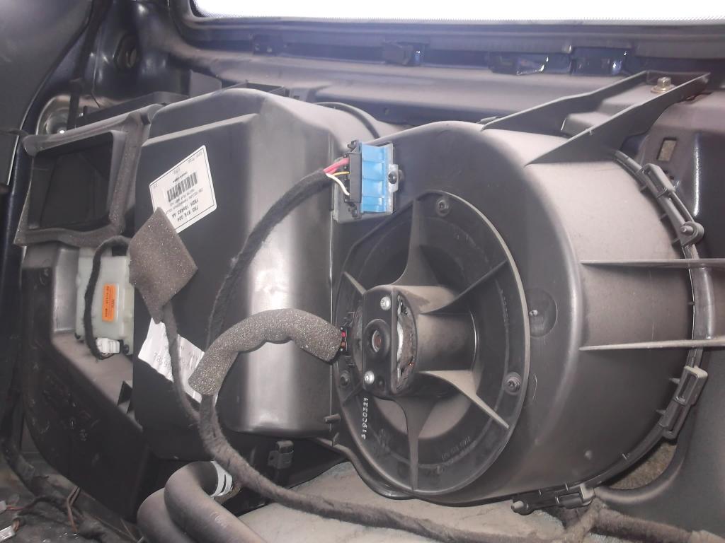 FORD GALAXY MK2  WENTYLATOR DMUCHAWA TYL