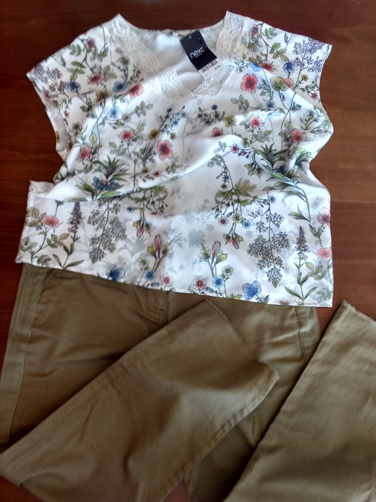 Next zestaw bluzka w kwiaty i spodnie khaki 38