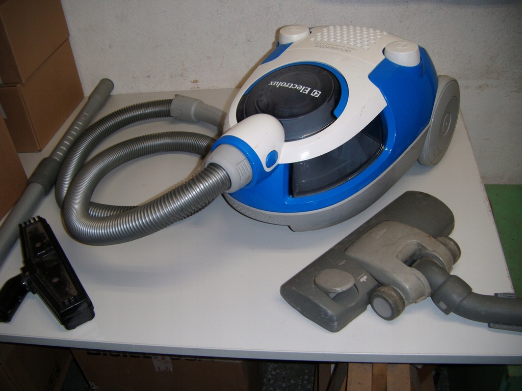 ODKURZACZ ELECTROLUX ACCELERATOR bezworkowy 1600W