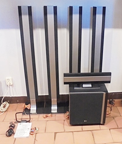 KINO DOMOWE LG SH92TA 5 GŁOŚNIKÓW I SUBWOOFER