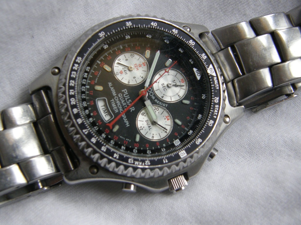 pulsar quartz alarm chronograph timer