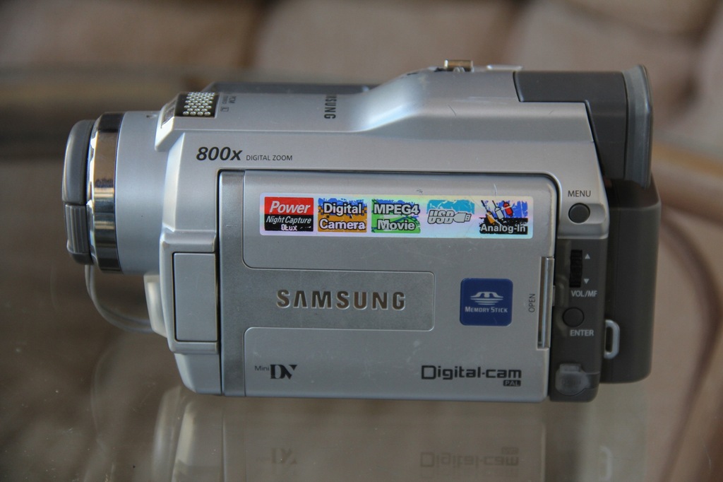 Kamera mini DV Samsung VP-D26i PAL 3.5" LCD - 7629186153 - oficjalne ...