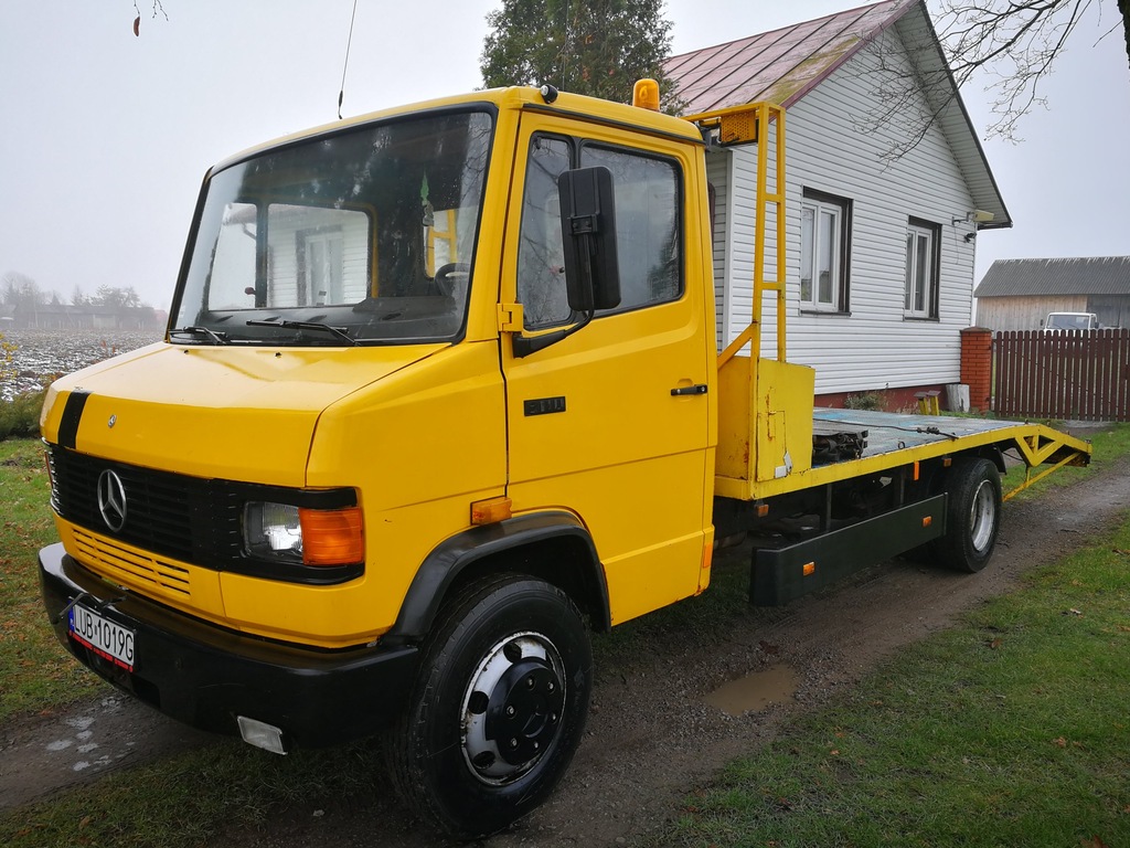 Mercedes-Benz 811D Vario Laweta - Pomoc Drogowa