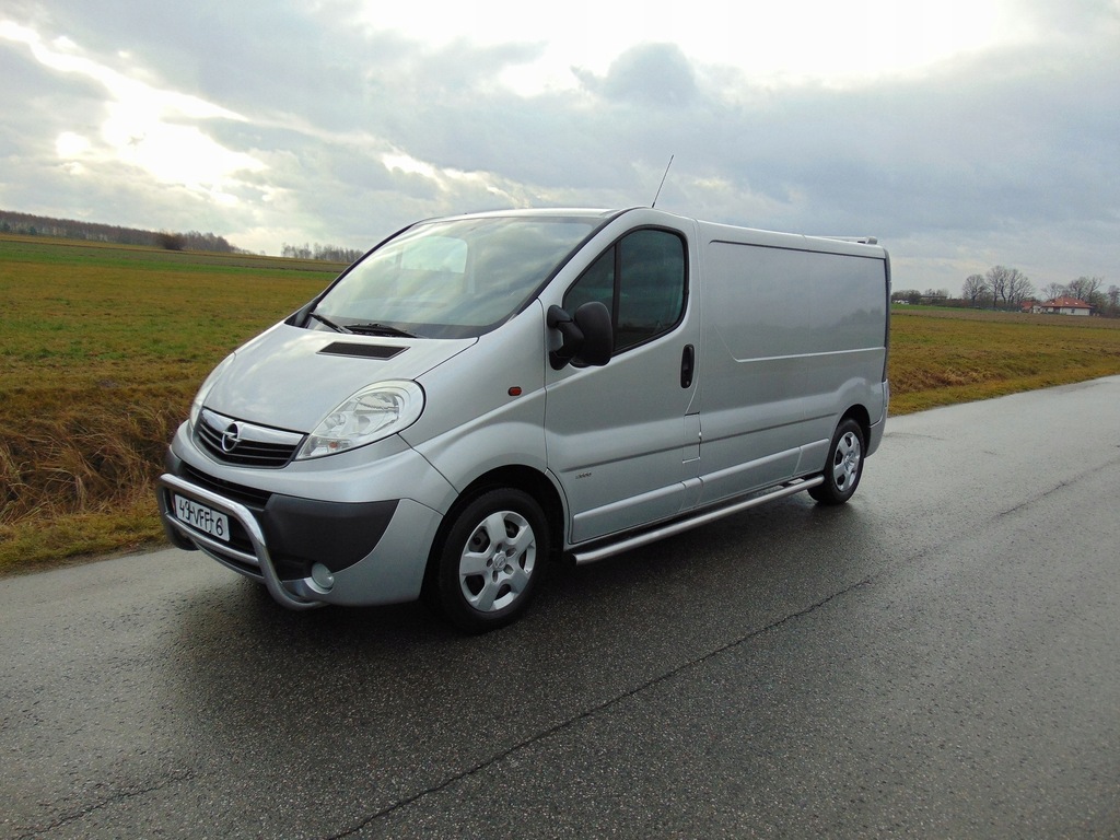 Opel vivaro 2