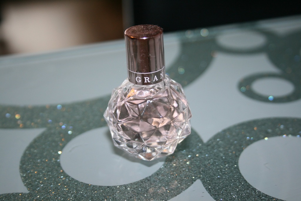 Ariana Grande Ari Miniaturka 7 5 Ml Edp Oficjalne Archiwum Allegro