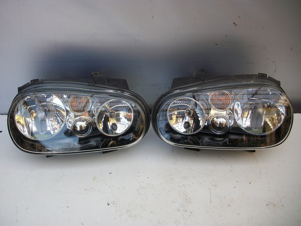 Lampa lampy GOLF 4 oryginalne CZARNE tuning