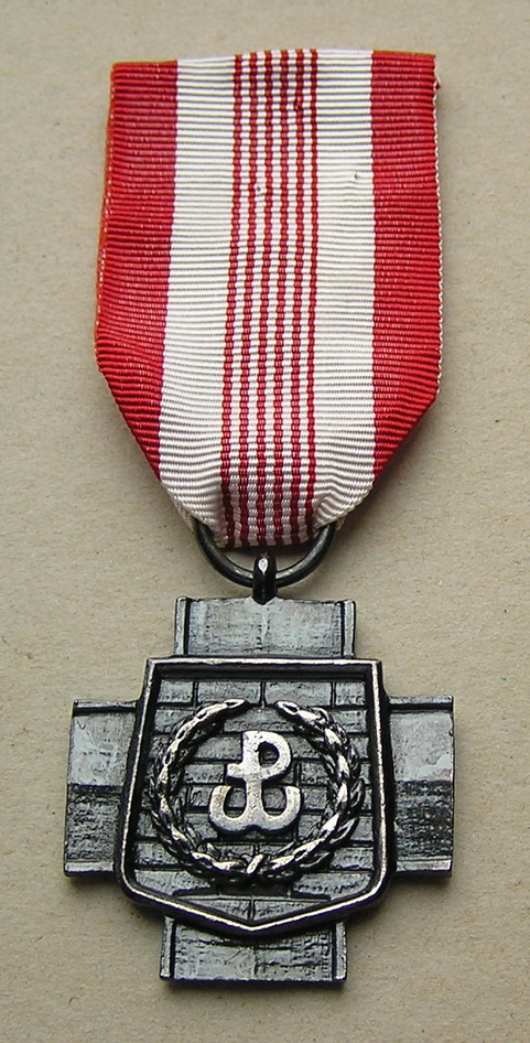 Medal Krzyż AK Armii Krajowej wersja krajowa