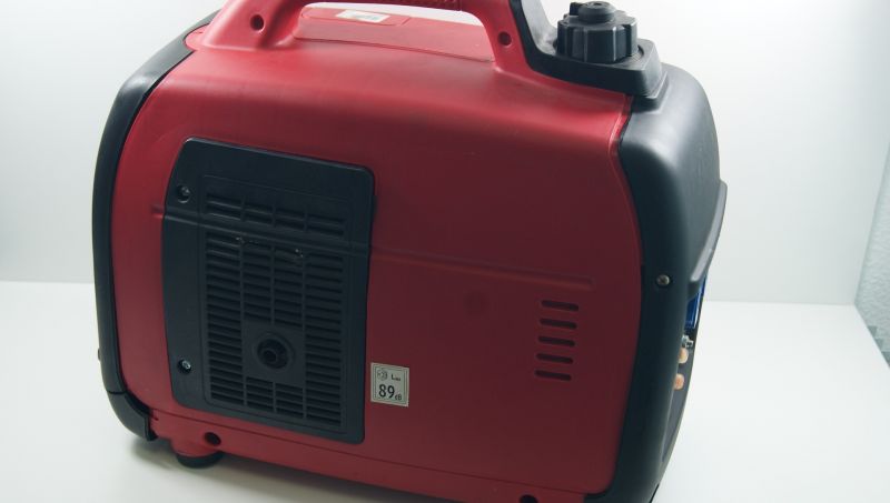 USZKODZONY AGREGAT PRĄDOTWÓRCZY MAX POWER 2000 W