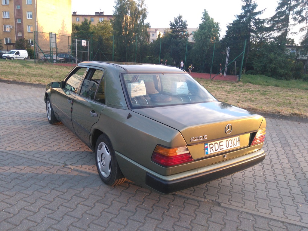 Mercedes W124 230E 1988