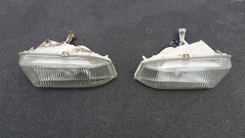 TOYOTA PICNIC LEWY HALOGEN ORYGINAŁ